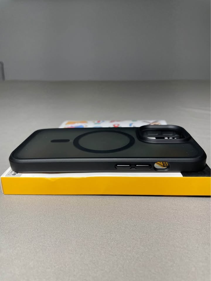 Black Frosted Magnetic Suction Phone Case for iPhone 13 Pro - photo 4