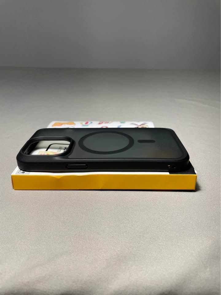 Black Frosted Magnetic Suction Phone Case for iPhone 13 Pro - photo 5