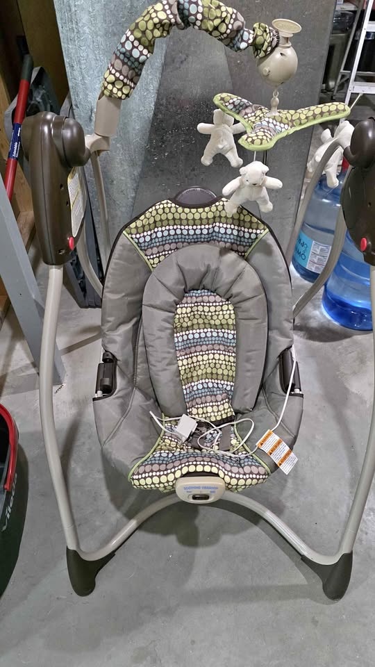 Baby swing