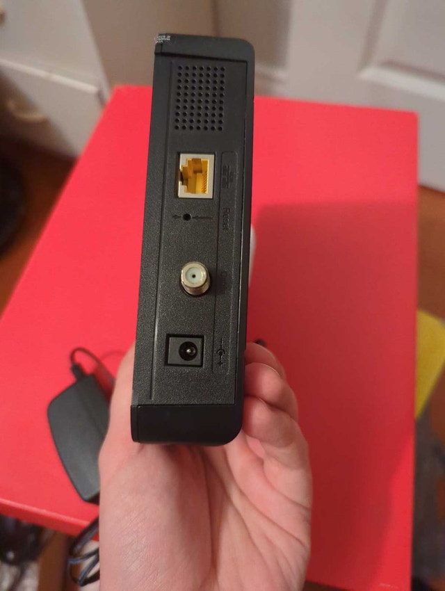 Thomson/Technicolor DCM476 DOCSIS 3.0 Cable Internet Modem - photo 3