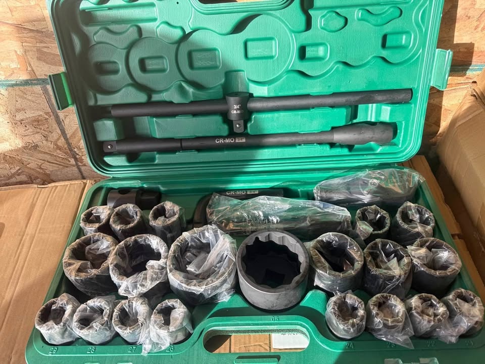 3/4” & 1” Drive SAE Impact Socket Set - 26Pcs