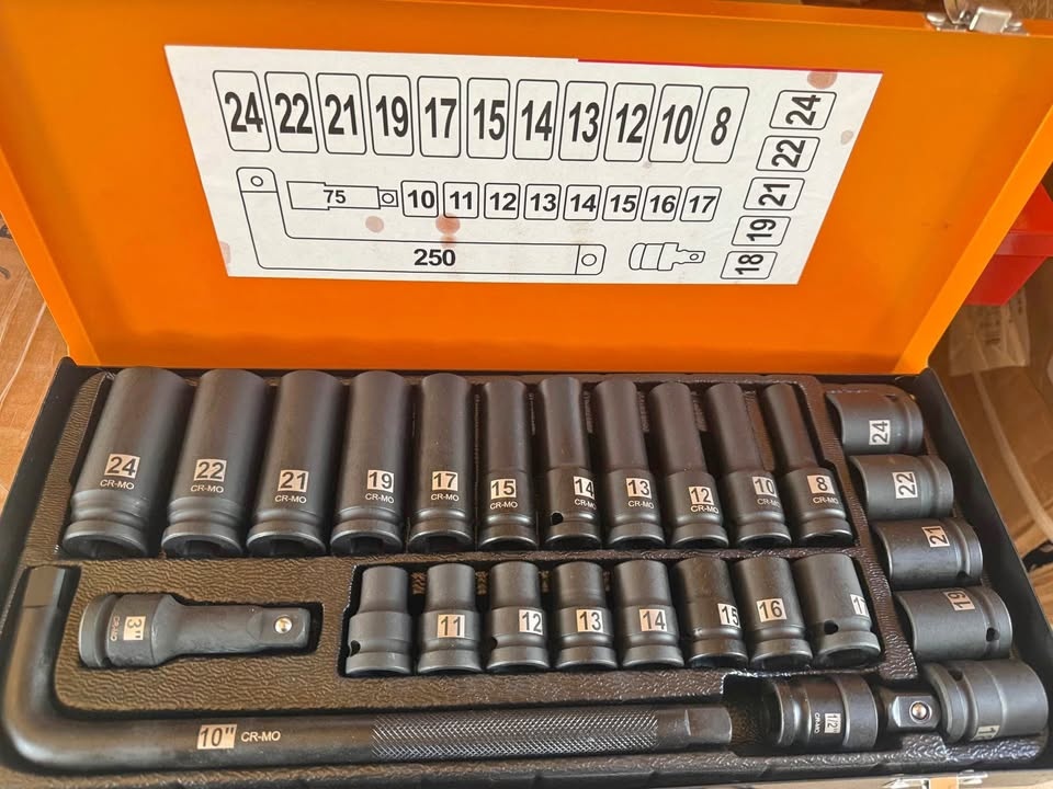 27PCS 1/2” Drive Socket Wrench Set