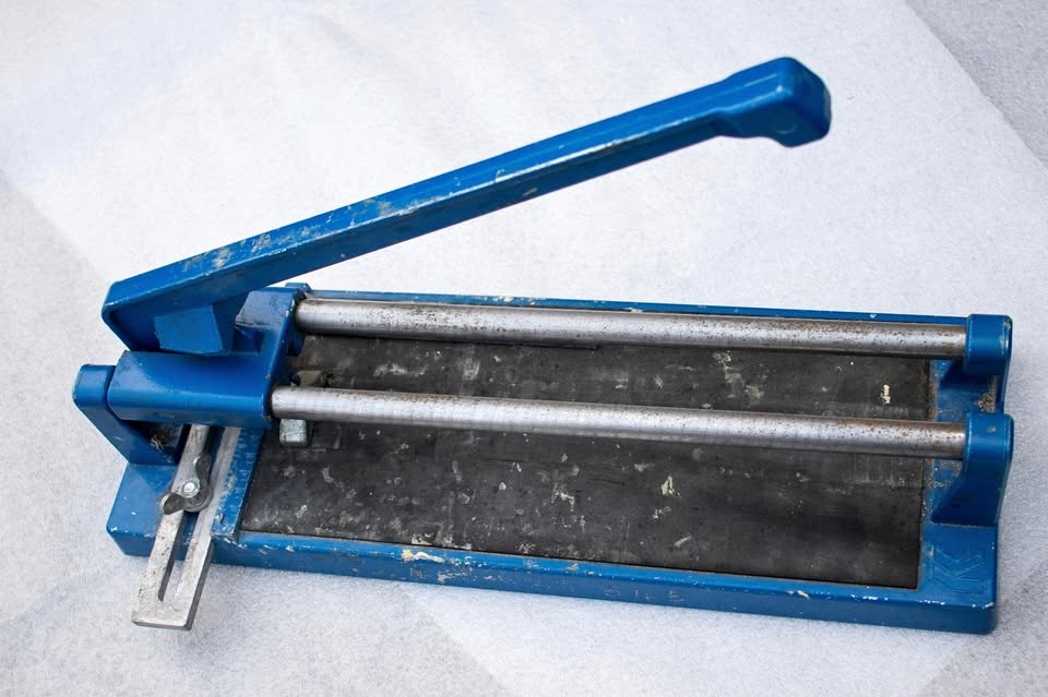 Tile Cutter