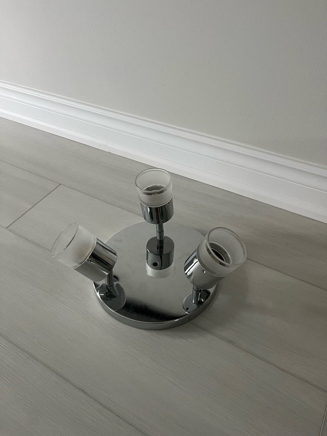 CEILING TRACK LIGHTING
