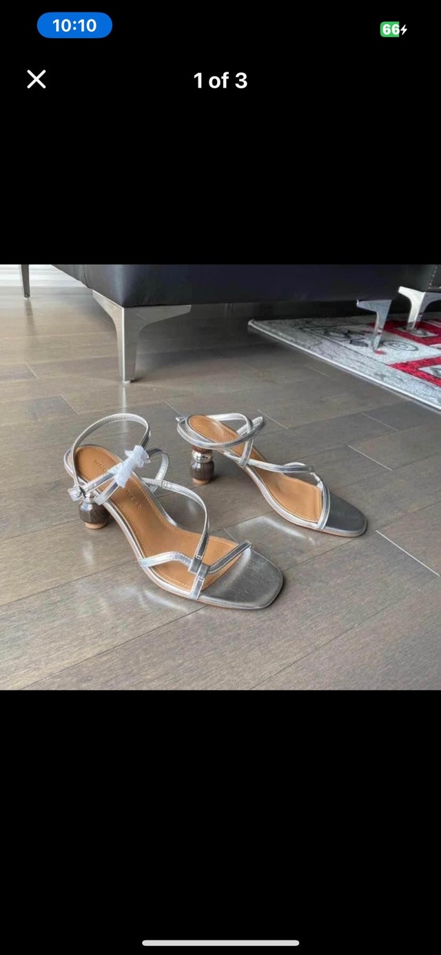 SILVER SHOES W/ UNIQUE HEEL! - photo 2