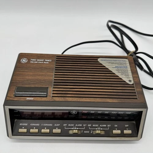 Vintage GE FM/AM Alarm Clock Radio - photo 2