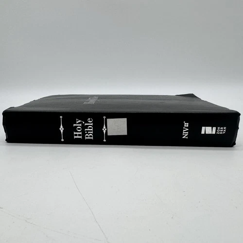 NIV Holy Bible – Compact Black LeatherSoft (Zondervan) - photo 3