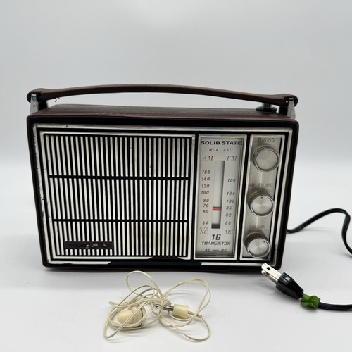 Vintage Fujita Radio w/ Leather Case