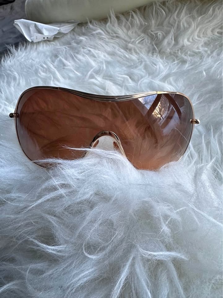 [NEVER WORN] TOM FORD SUNGLASSES