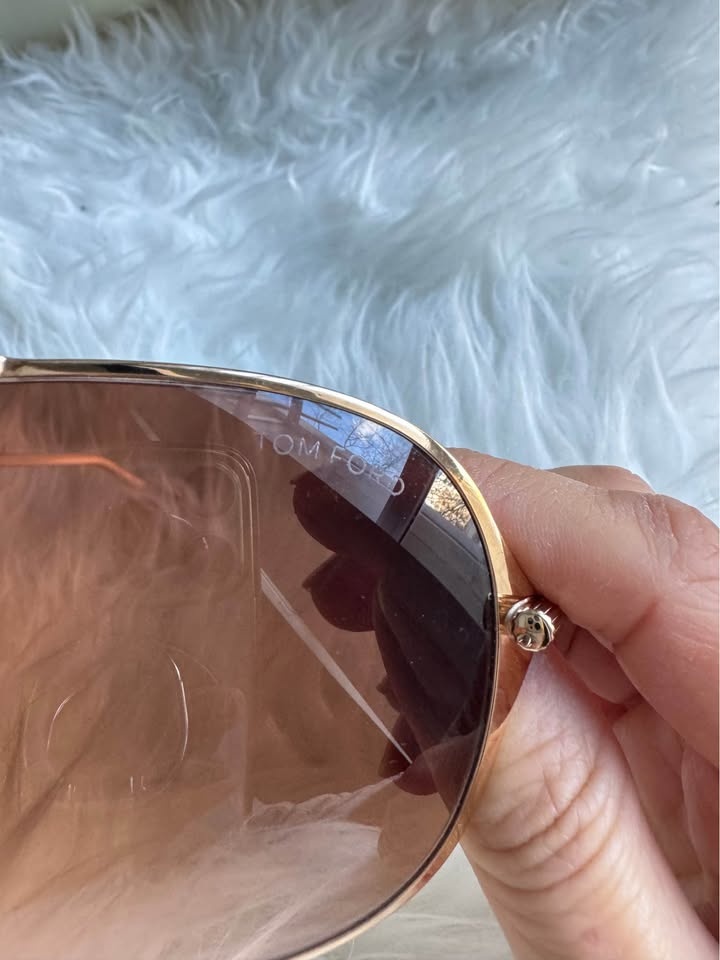 [NEVER WORN] TOM FORD SUNGLASSES - photo 3