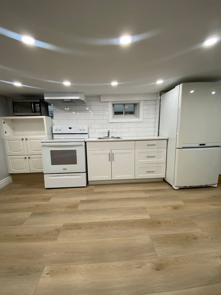 1 Bed 1 Bath Apartment - photo 3