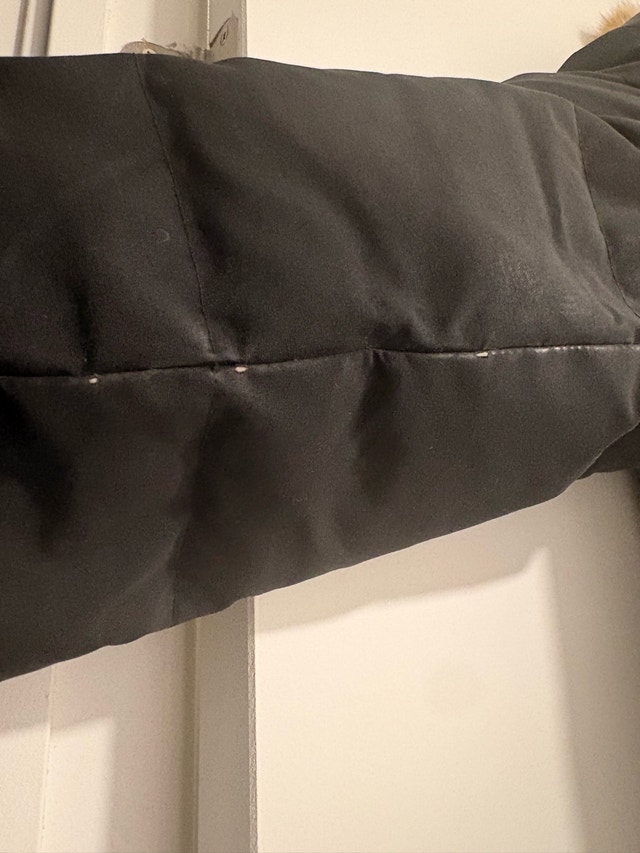 Canada Goose women’s Mystique parka - photo 3
