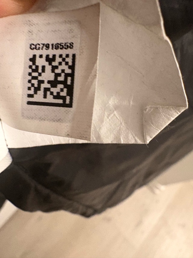Canada Goose women’s Mystique parka - photo 5