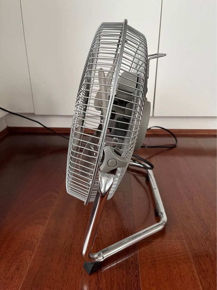 Westinghouse metal table fan — $15 - photo 2