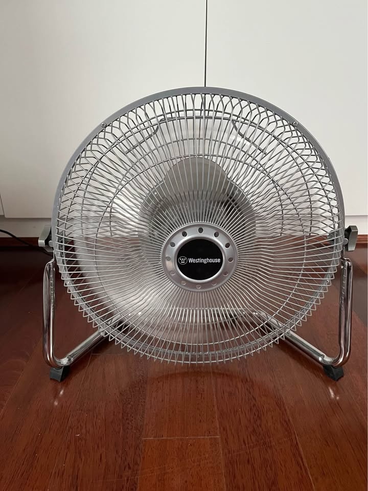 Westinghouse metal table fan — $15 - photo 4