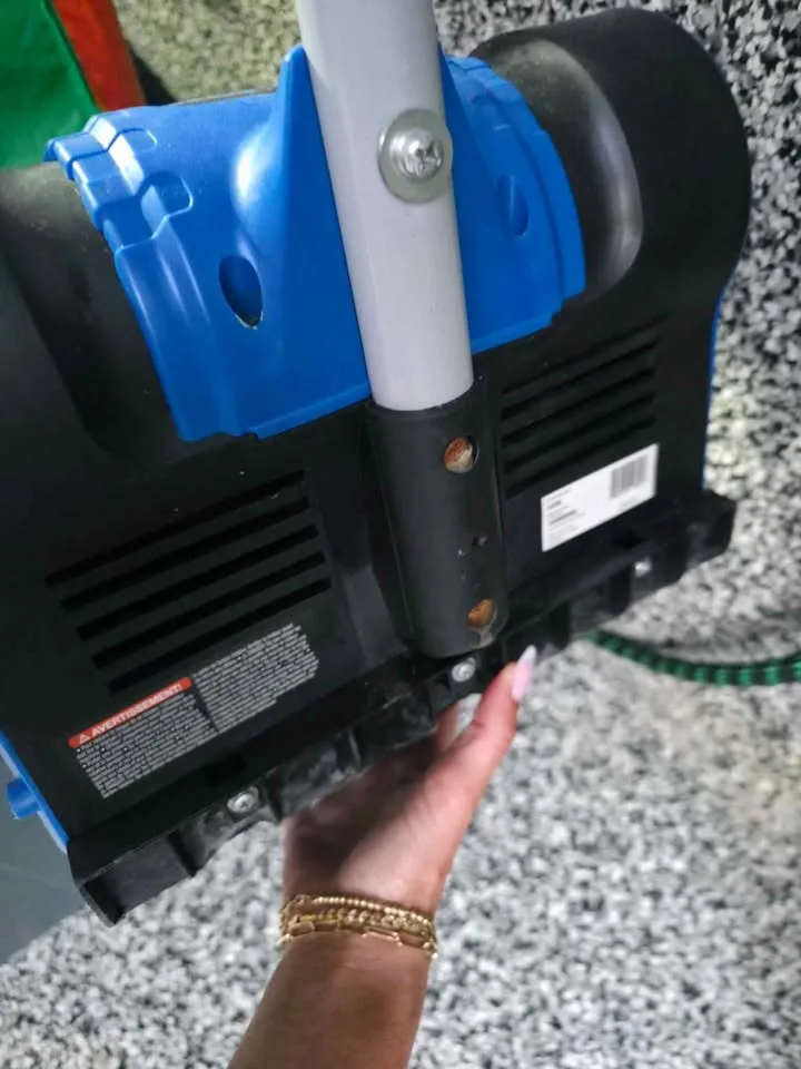 Snow Joe 320E Electric Snow Shovel image indicator(3)