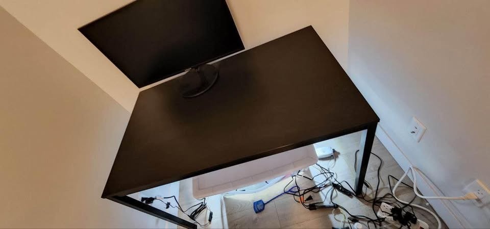 IKEA table - photo 2