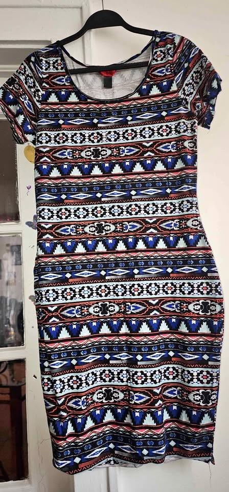 Women's geometric pattern bodycon dress
