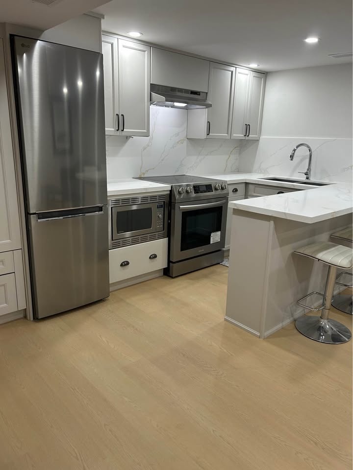 1 Bed 1 Bath - Apartment - photo 4
