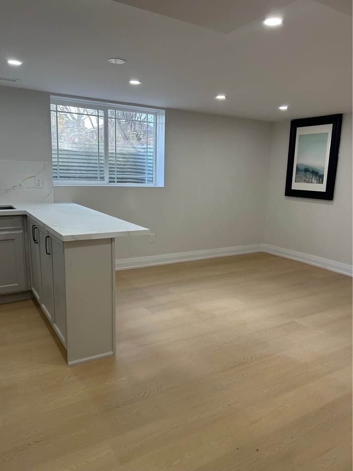 1 Bed 1 Bath - Apartment - photo 3
