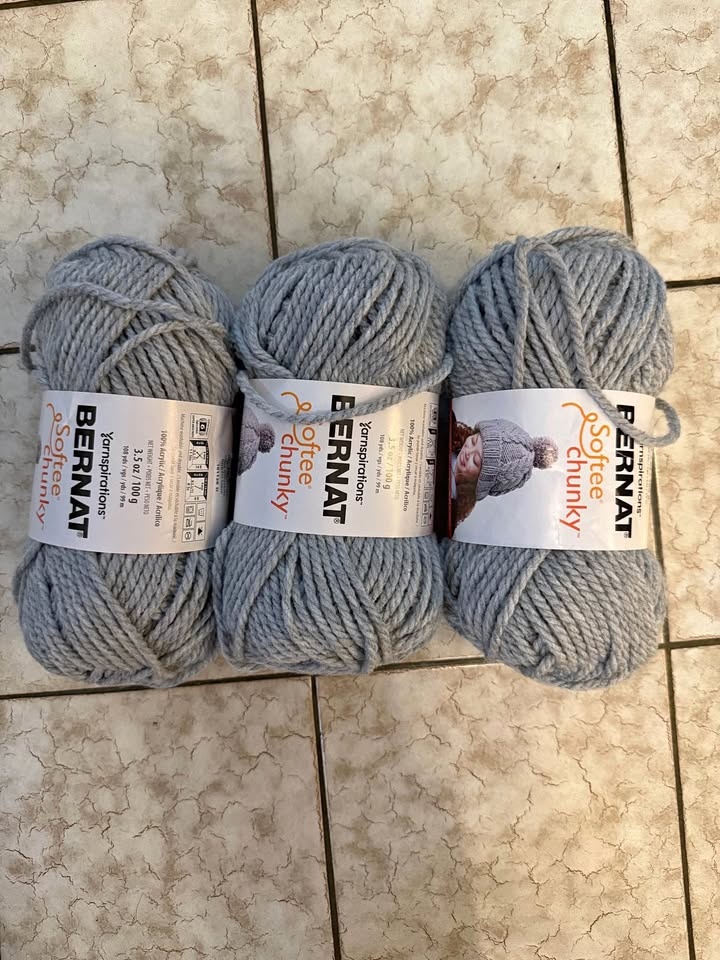 Bernat Softee Chunky Yarn in Grey Heather