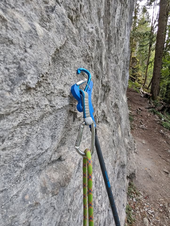Climbing stick [clipstick that fits trekking pole]