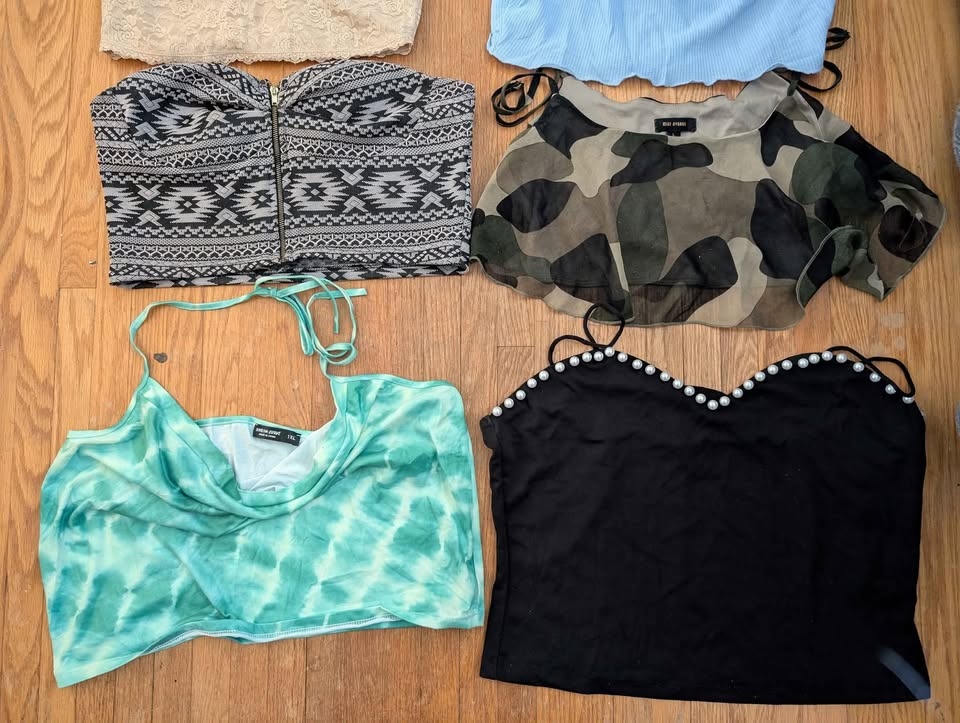 Bag of CROP Tops - photo 2