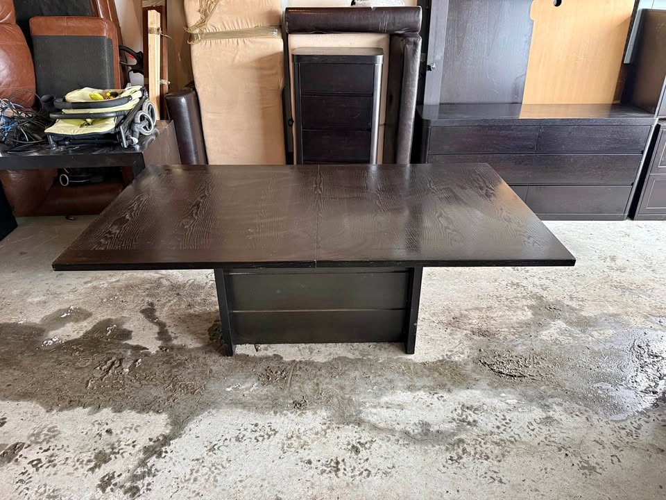 Skovby dining table