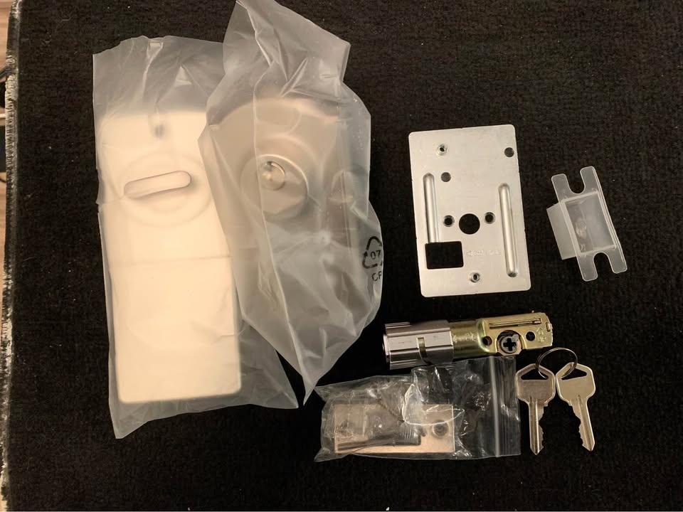 ELAMOR Smart Digital Keypad Deadbolt Door Lock - Brand New Condi - photo 2