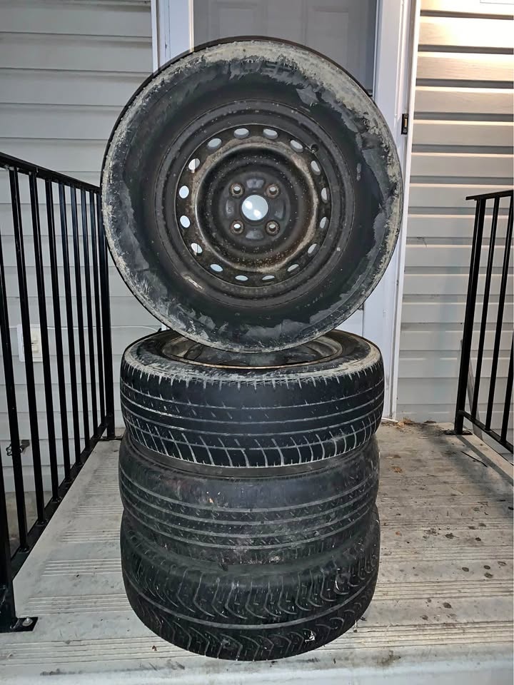 Set of 4 R14 Steel Rims 4X100 Bolt Pattern