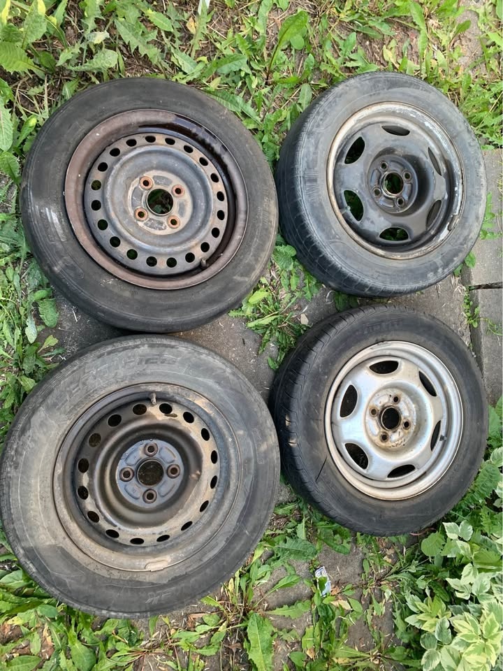 Set of 4 R14 Steel Rims 4X100 Bolt Pattern - photo 3