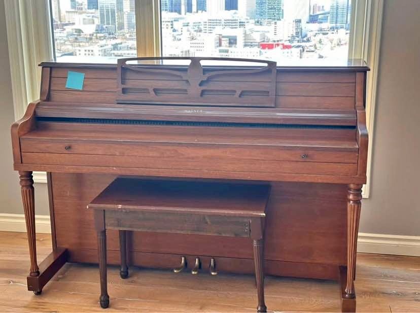 WAGNER Upright Piano in Great Condition