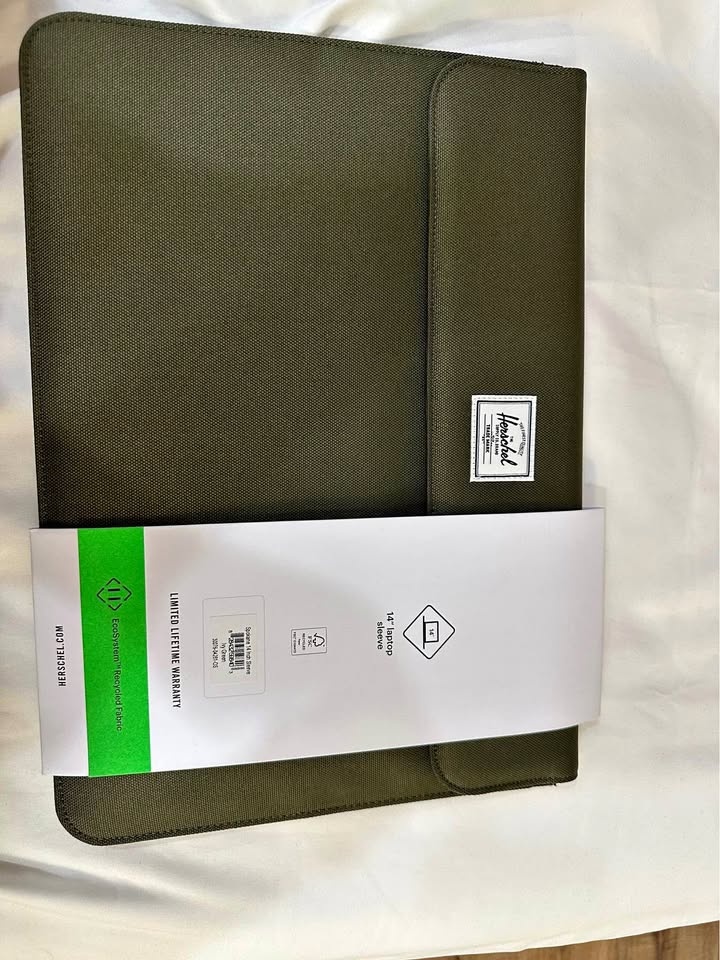 Herschel Spokane Laptop Sleeve 14 inch Brand New
