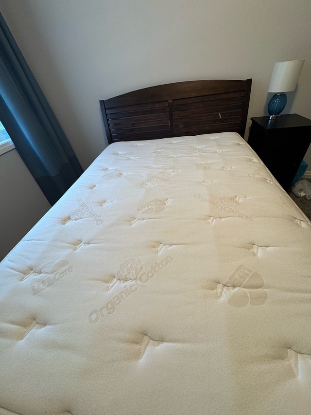 Double bed with mattress and boxspring - photo 3