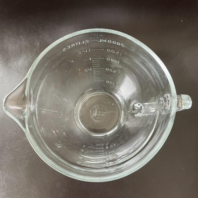 Vintage FireKing Anchor Hocking 8 Cup Glass Measuring Cup Bowl - photo 3