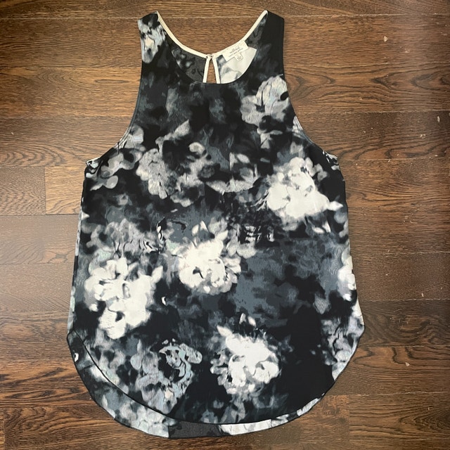 Aritzia Wilfred Black and White Floral Tunic Tank Top-Small