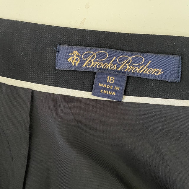 Brooks Brothers Classic Short Black Pencil Skirt-Size 16 - photo 2
