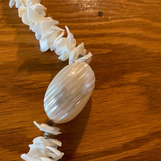 Vintage 1970s shell necklace - 28" - photo 2