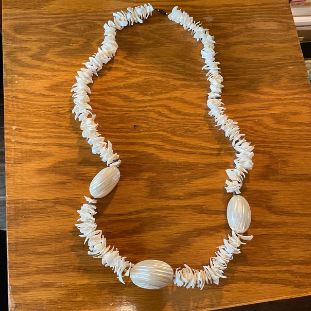 Vintage 1970s shell necklace - 28" - photo 4