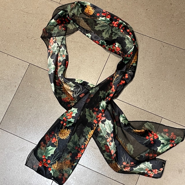 ECHO Mistletoe silk-like scarf. Christmas holiday theme. NEW - photo 4