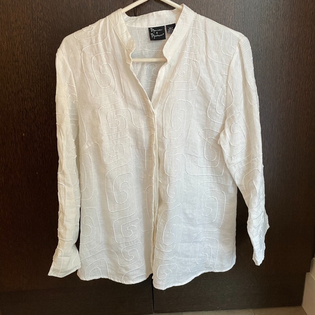 White 100% linen shirt embroidered detail-Sz. Large NEW (no tag)