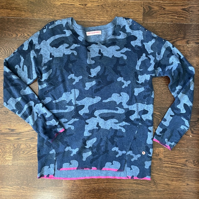 Frieda & Freddies New York Blue Camo Crew Neck Sweater-Medium