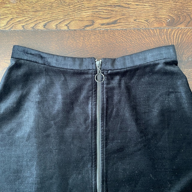 Free People Black Velvet Zip Mini Skirt. Size 4 - Like New - photo 3