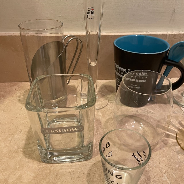Lot of 8 assorted glasses and mugs - photo 2