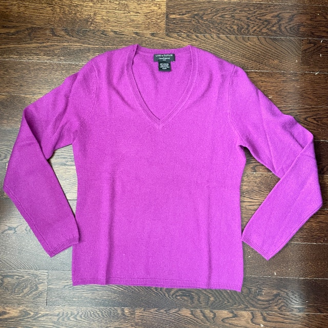 Lord & Taylor purple 100% Cashmere Sweater-Size Small Petite