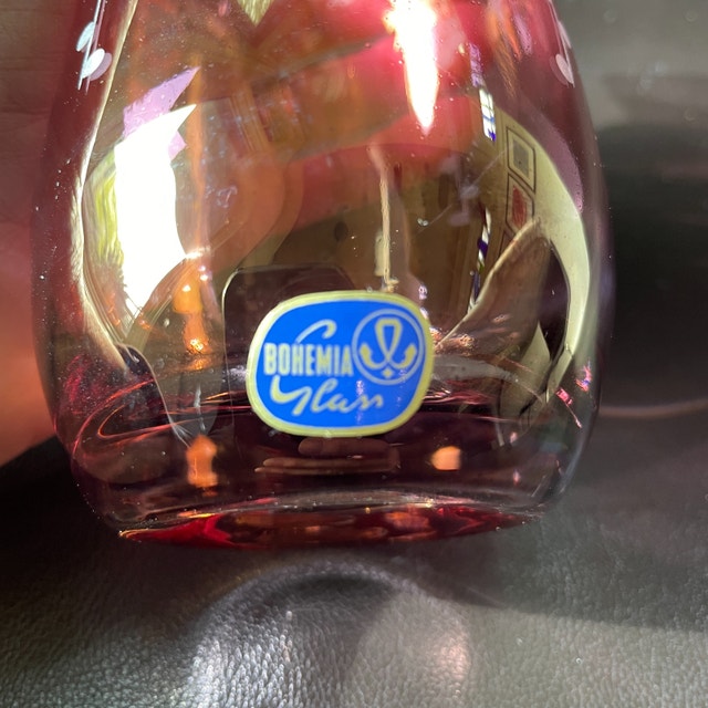 Vintage Czech Bohemia Etched Glass Cranberry Vase - photo 4