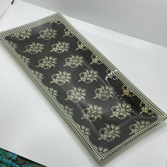 Beautiful Rectangular Glass serving dish - 13" x 5 3/4"