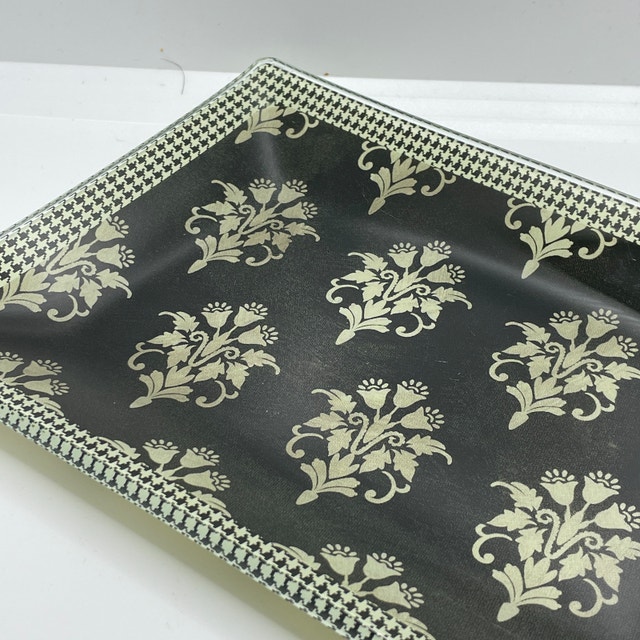 Beautiful Rectangular Glass serving dish - 13" x 5 3/4" - photo 2