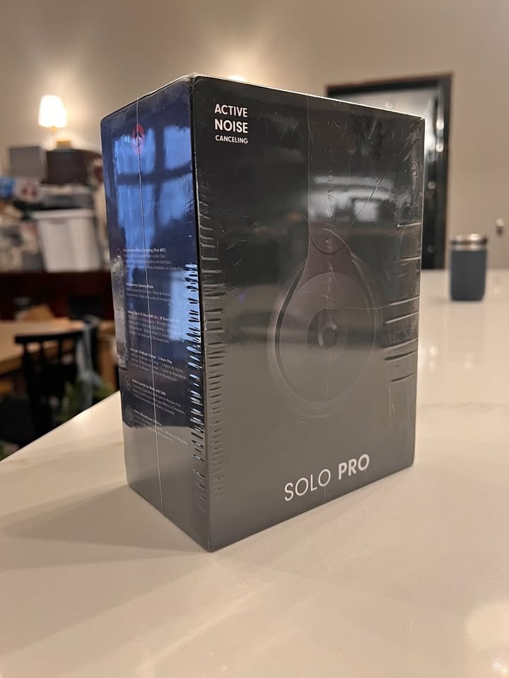 BEATS SOLO PRO Noise Canceling Wireless Headphones