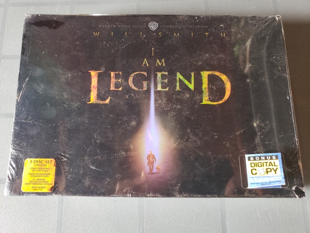 I Am Legend DVD 3-Disc Set Ultimate Collector Edition